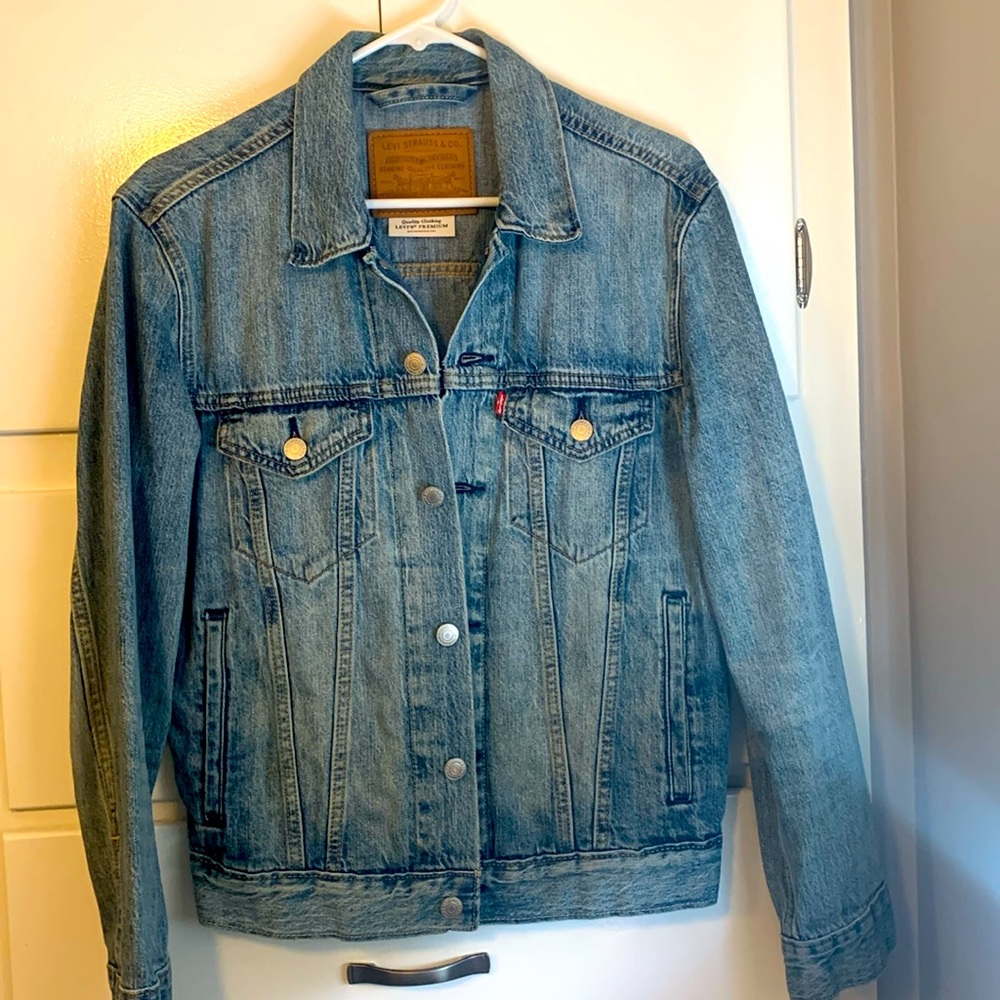 Men’s Levi’s classic jean jacket